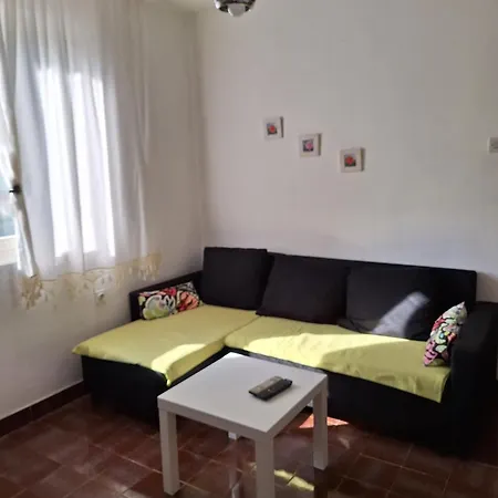 Elgasi Apartment *
